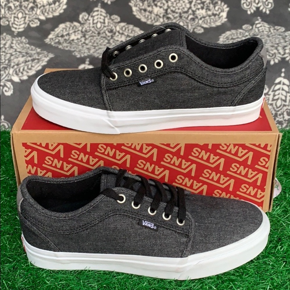 VANS Men’s CHUKKA LOW DENIM Black/Pewter/White Sneakers